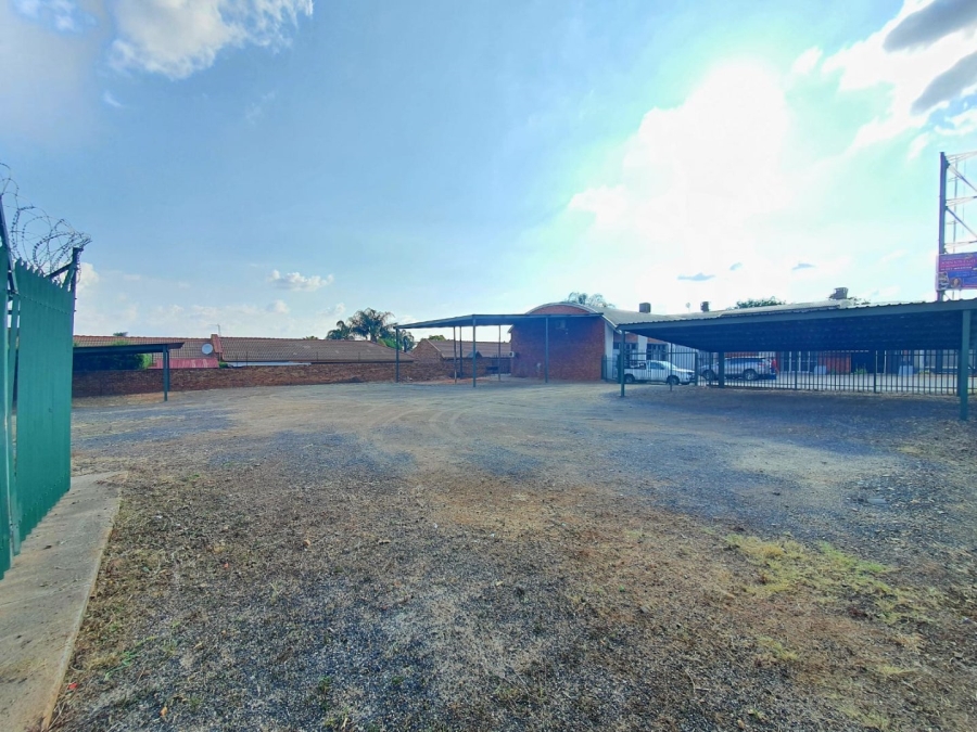 To Let commercial Property for Rent in Melodie North West